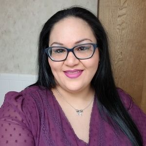 Meet your Posher, Eve